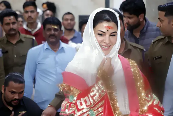 महाकाल के दरबार में जैकलीन फर्नांडिस और एकता कपूर की आस्था