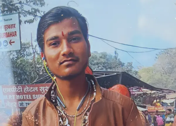 ट्रॉली हटाने को लेकर युवक जयदीप भाट की चाकुओं से गोदकर हत्या